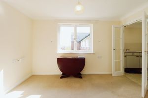 DINING AREA- click for photo gallery